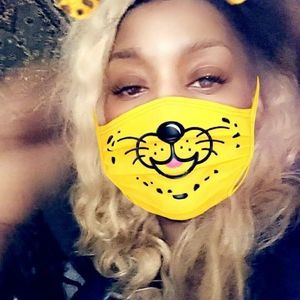 Meet your Posher, April